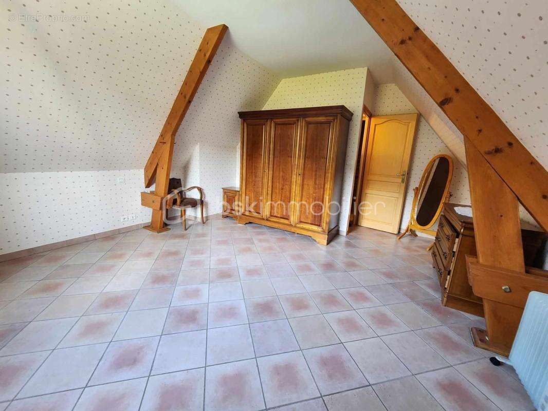 Maison à PONT-SUR-YONNE