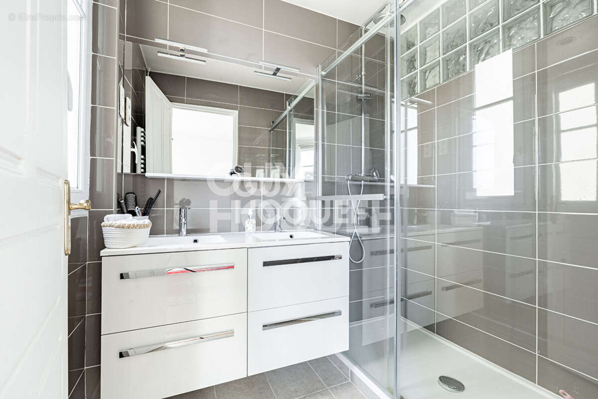 Appartement à ASNIERES-SUR-SEINE
