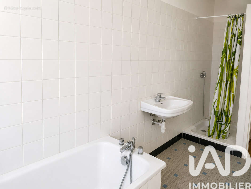 Maison 85 m² à Villebernier  - photo 4