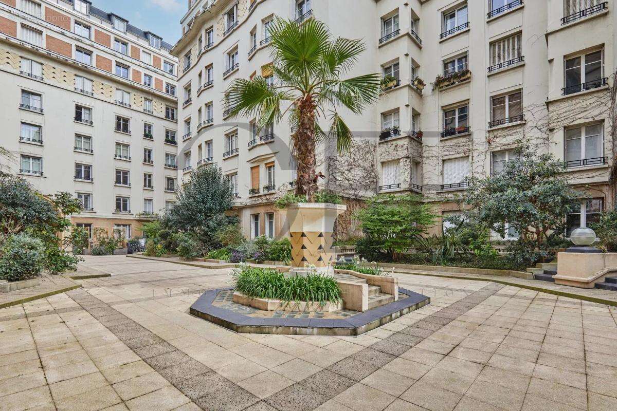 Appartement à PARIS-7E