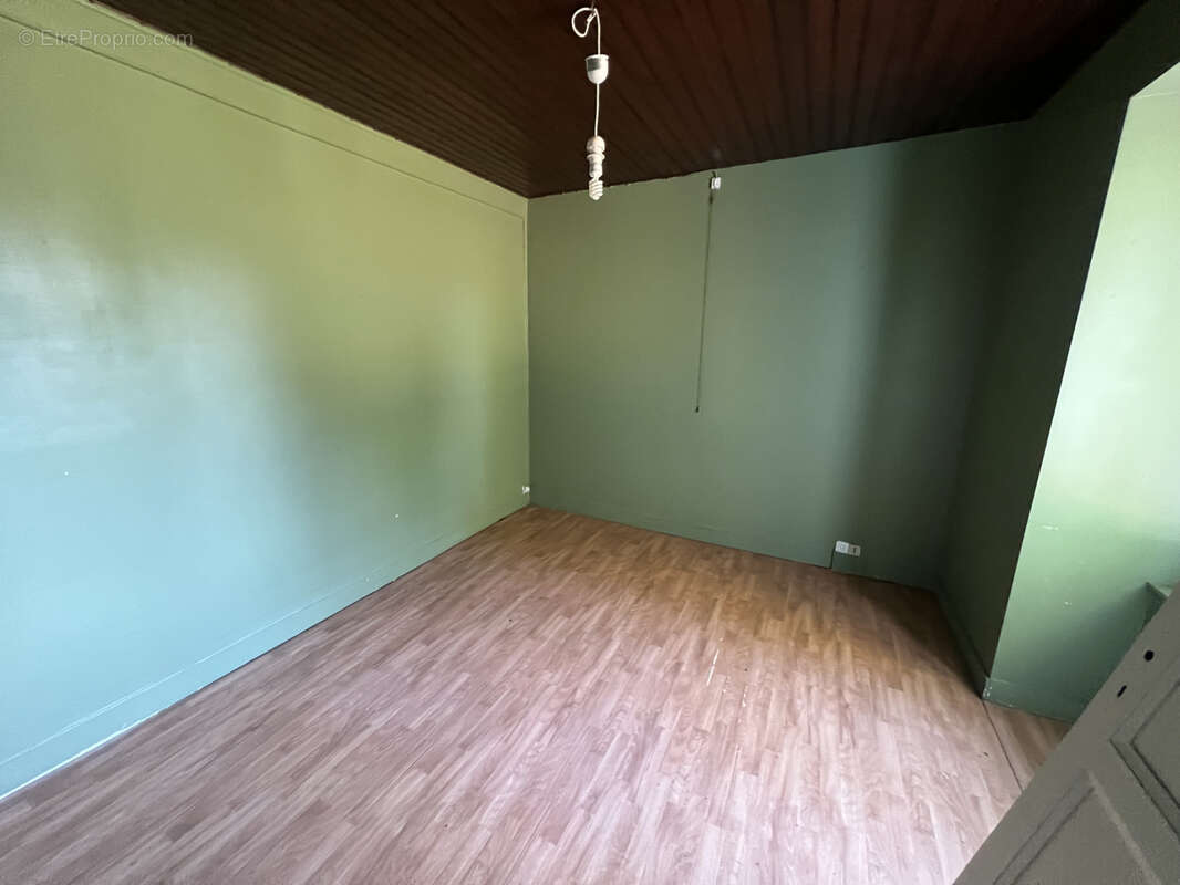 Maison à MOUSTIER-VENTADOUR