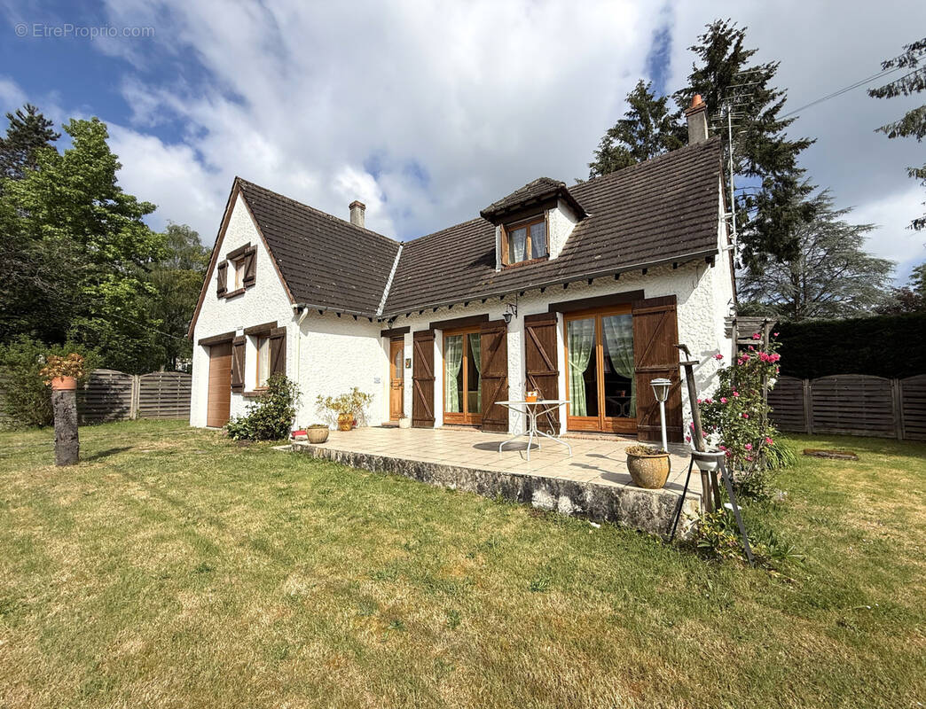 Maison à BRINON-SUR-SAULDRE