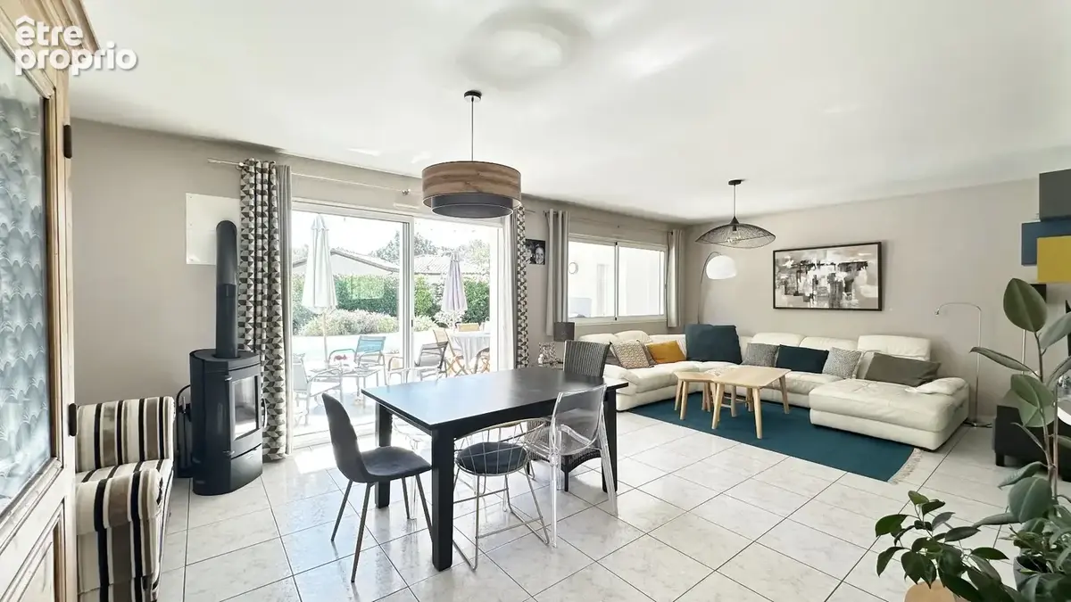 GOLF ET CENTRE VILLE VILLA A PIED POUR CETTE VILLA DE 6 Pièces de 150 m2 sur une parcelle de 800 m2 avec piscine - photo 8