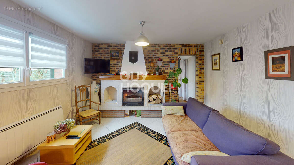Maison à COMBLES
