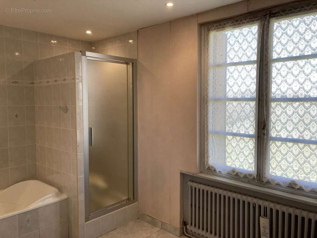 Maison à GINOUILLAC