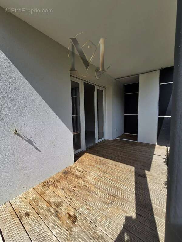 Appartement à LONS