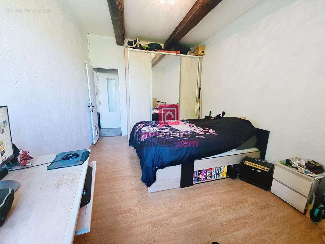 Appartement à LE MUY