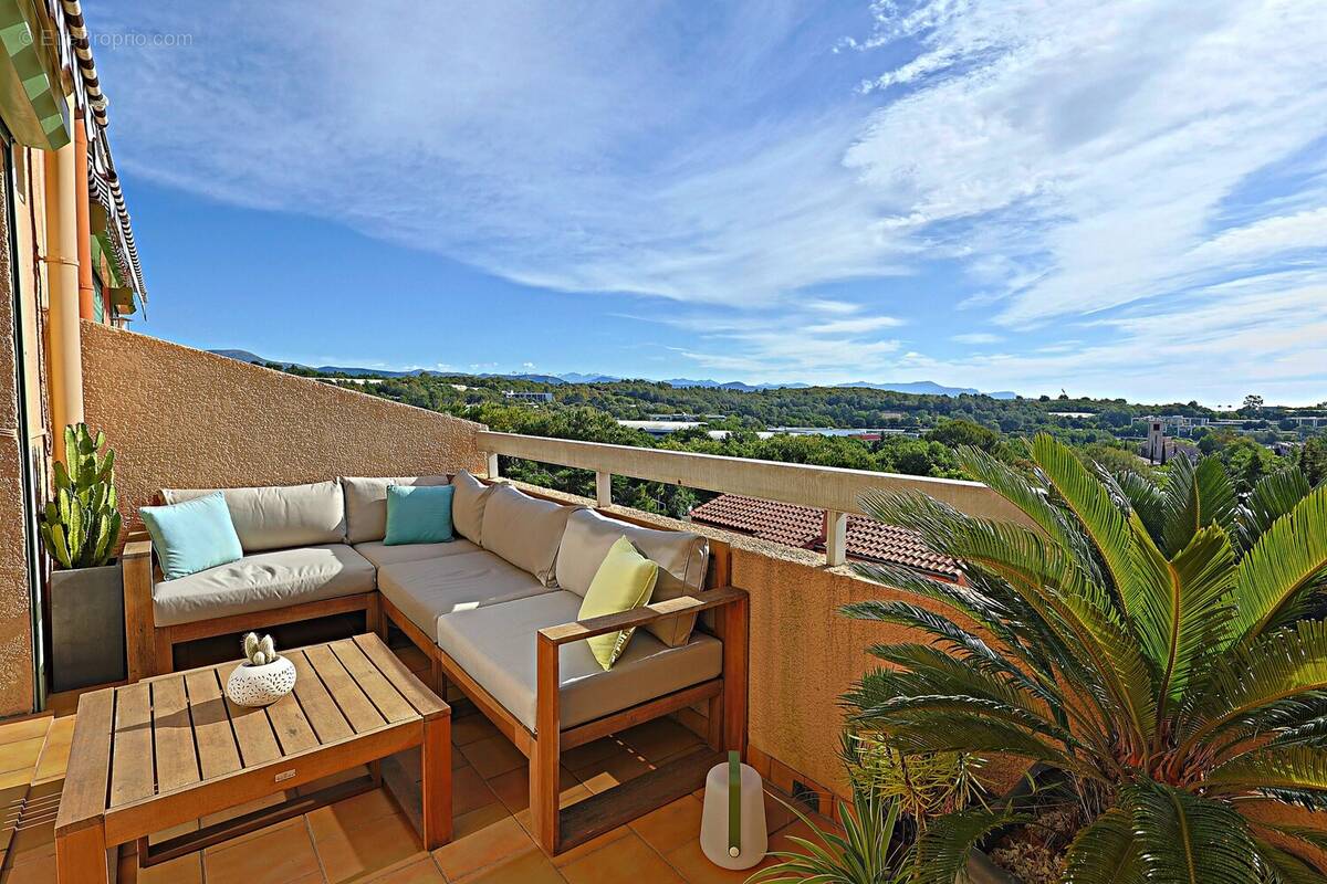 Appartement à VALBONNE