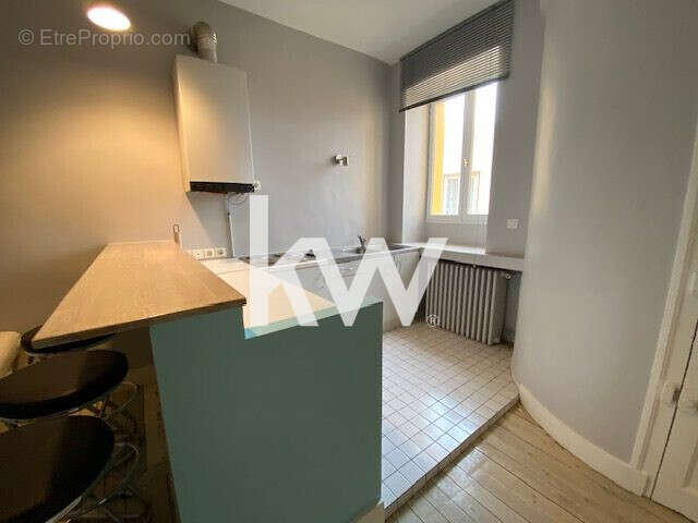 Appartement 74 m² à Saint-Etienne  - photo 8