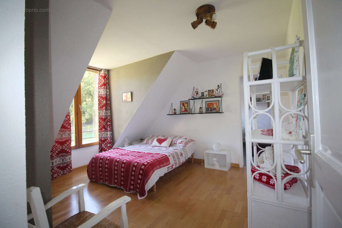 Maison à JUZET-DE-LUCHON