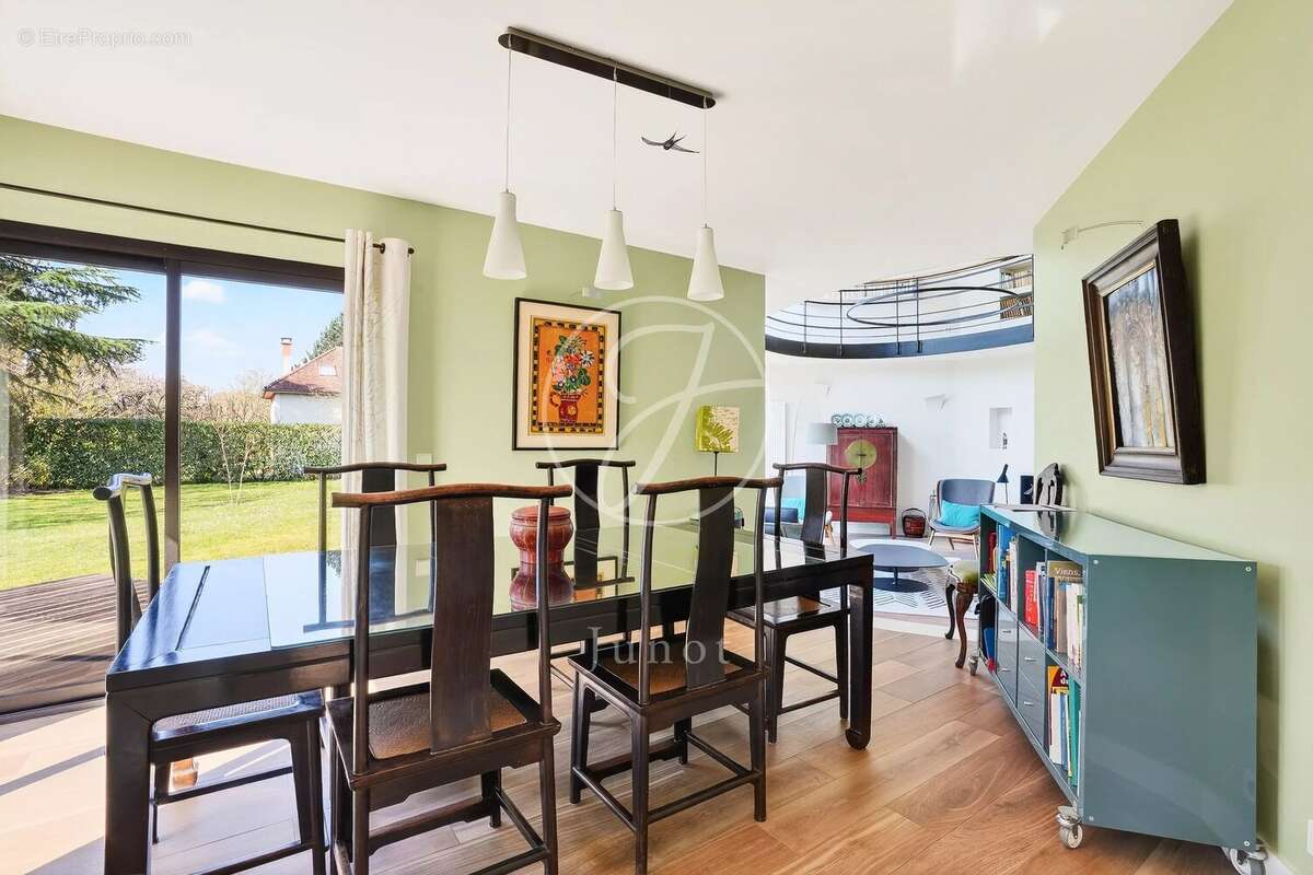 Maison à LE VESINET