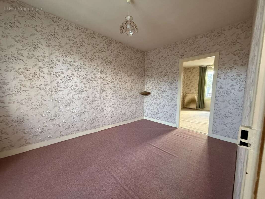 Maison à SAINT-CHERON