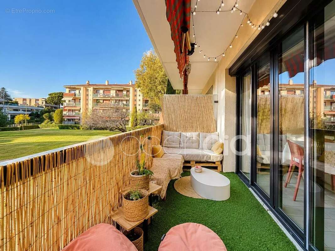 Appartement à LE CANNET