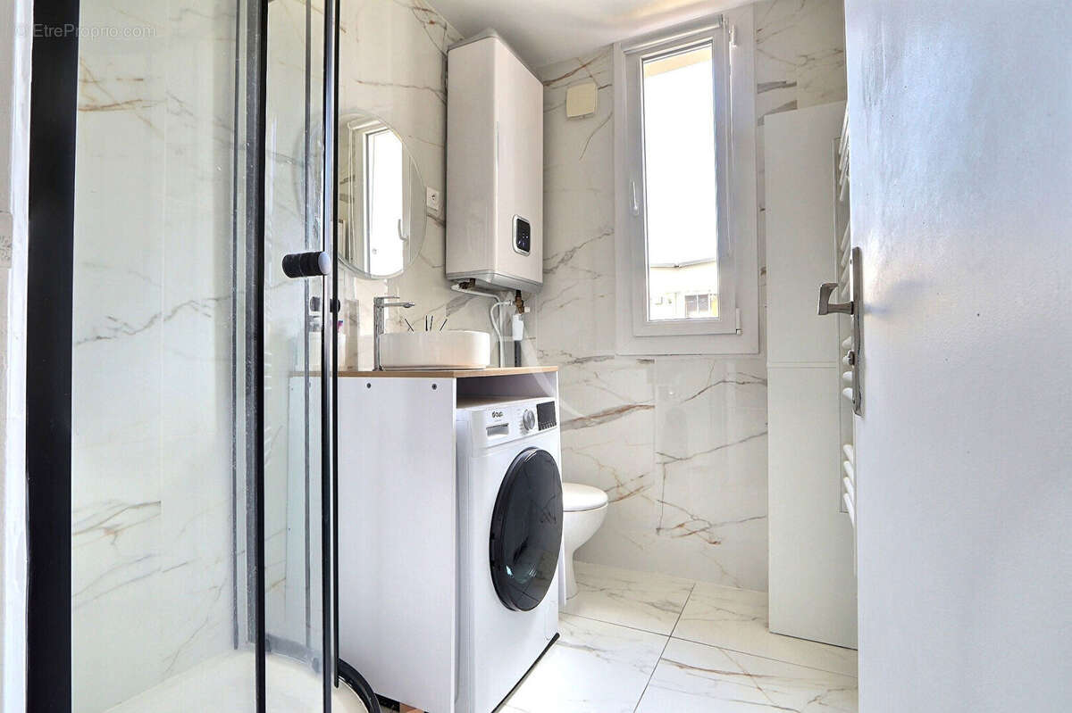 Appartement à AUBERVILLIERS