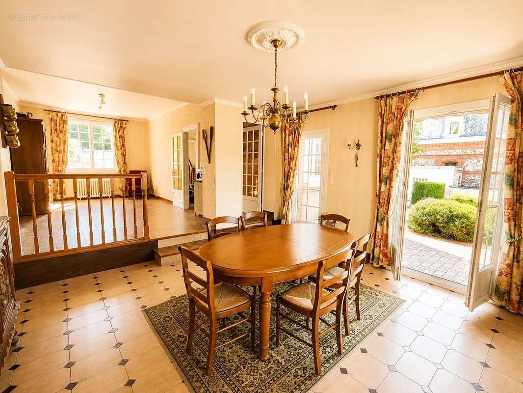 À Vendre – Maison énorme potentiel - photo 9