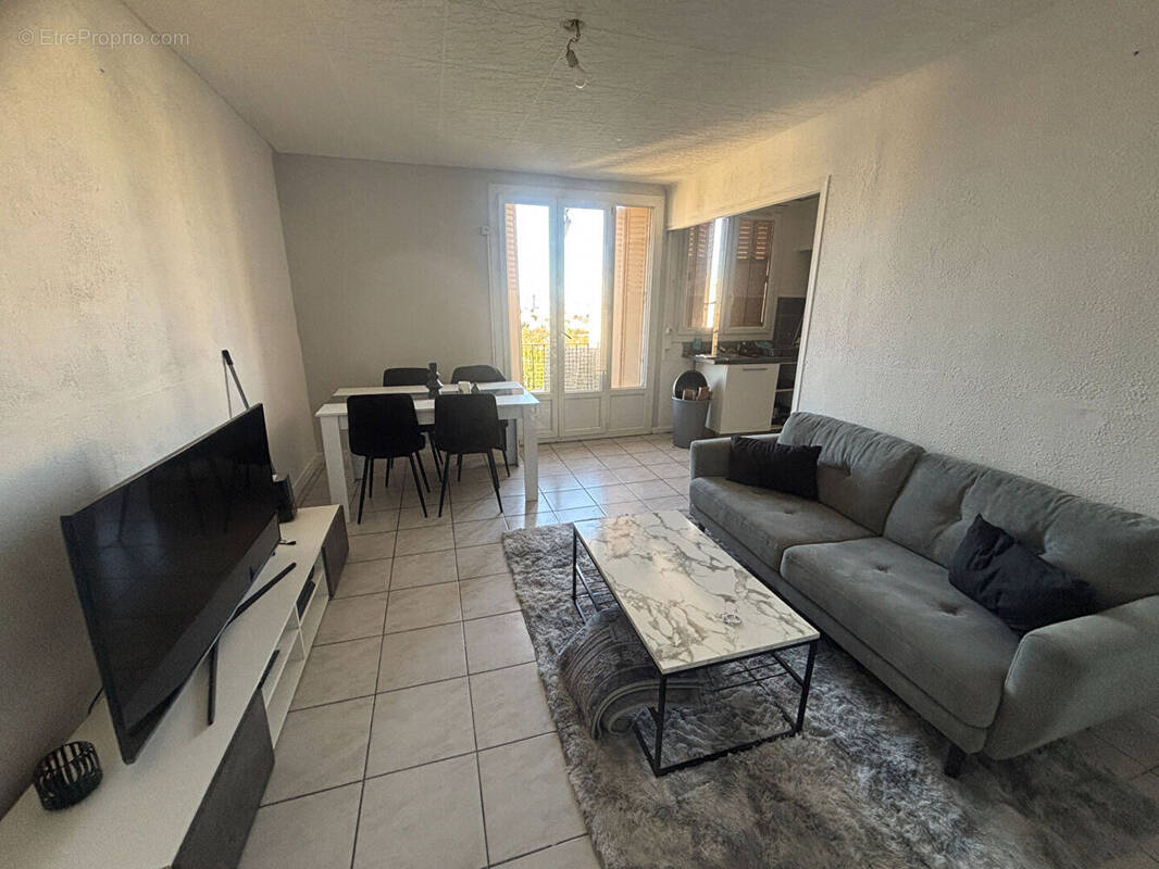 Appartement à MARSEILLE-14E