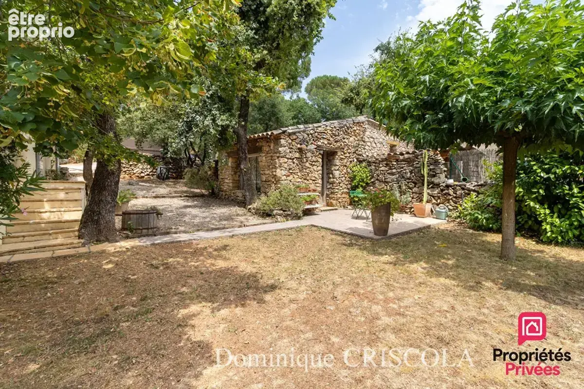CAMPS LA SOURCE - Maison de charme avec piscine et dépendances en plein coeur de la Provence Verte - photo 17