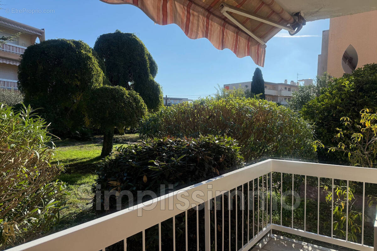 Appartement à VALLAURIS