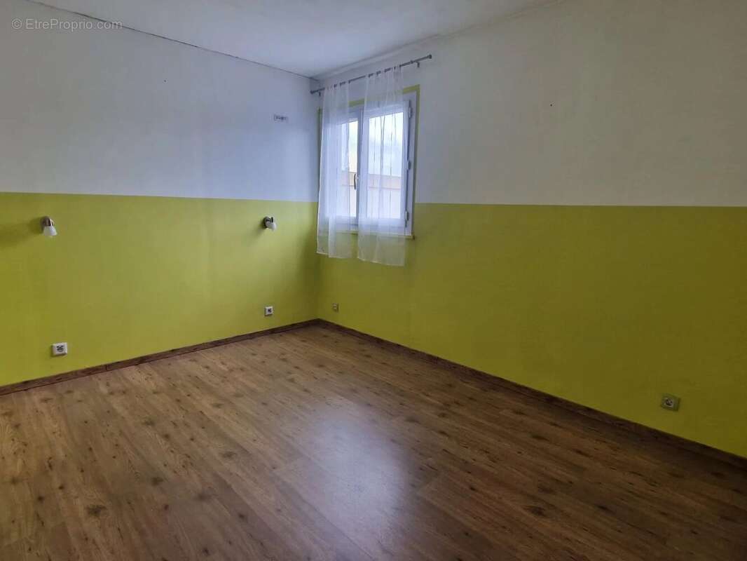 Appartement à MONTIGNY-LE-BRETONNEUX