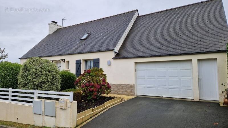 Maison à SAINT-MARTIN-DES-CHAMPS