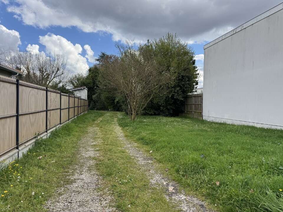 Terrain à BRUGES