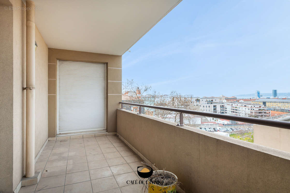 Appartement à MARSEILLE-4E