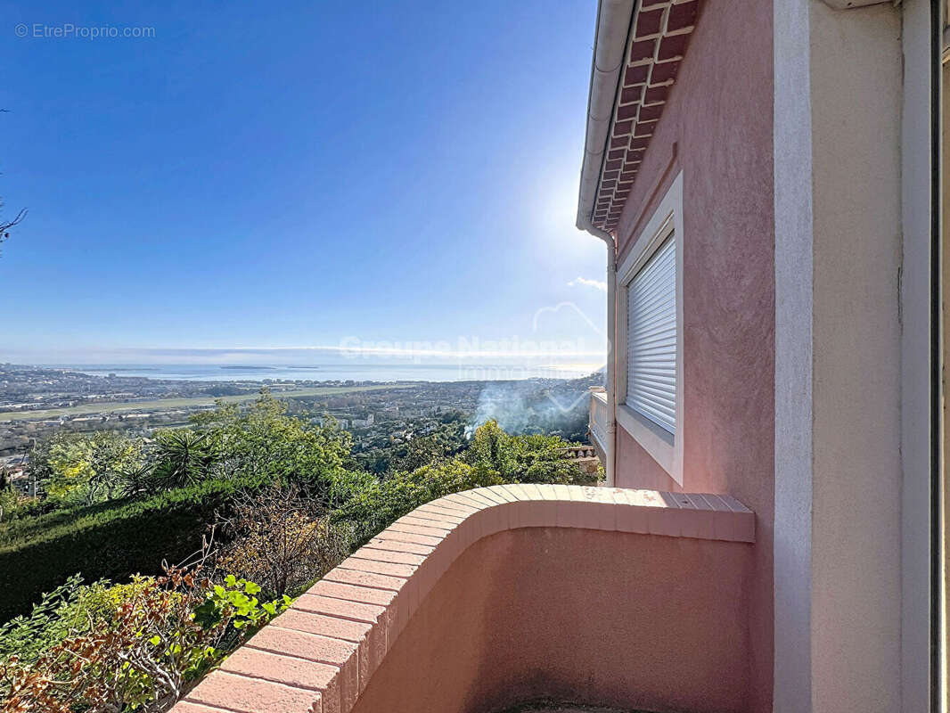 Maison à MANDELIEU-LA-NAPOULE