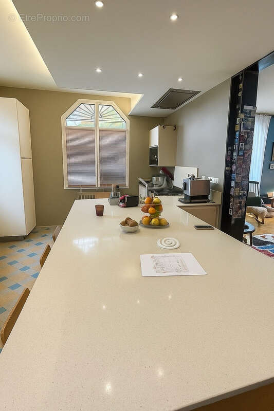 Maison à SAINT-CYR-SUR-LOIRE