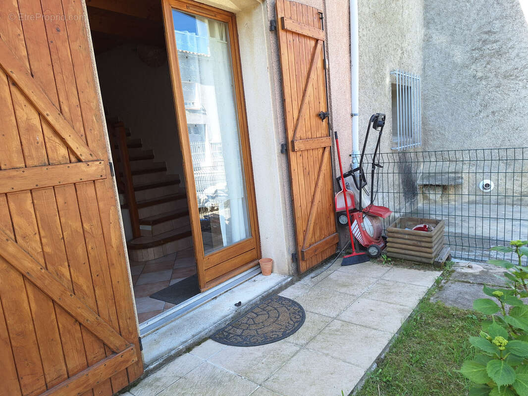 Maison de village avec garage et terrasse - photo 9