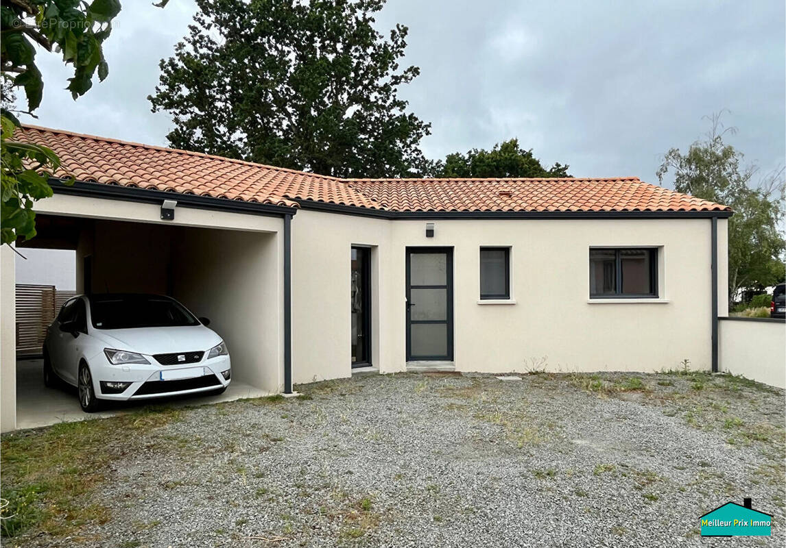 Maison à LA CHEVROLIERE