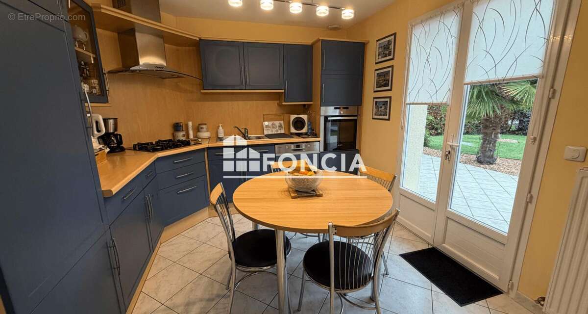 Maison à MONCE-EN-BELIN