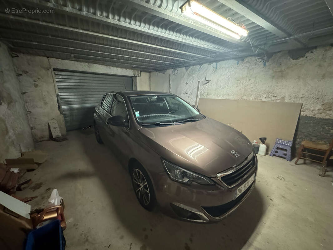 Maison à LE PEAGE-DE-ROUSSILLON