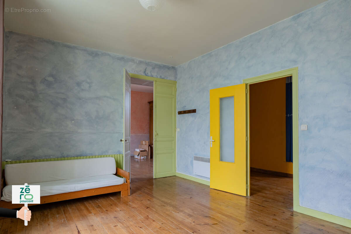 Maison à CHAMPAGNE-LES-MARAIS