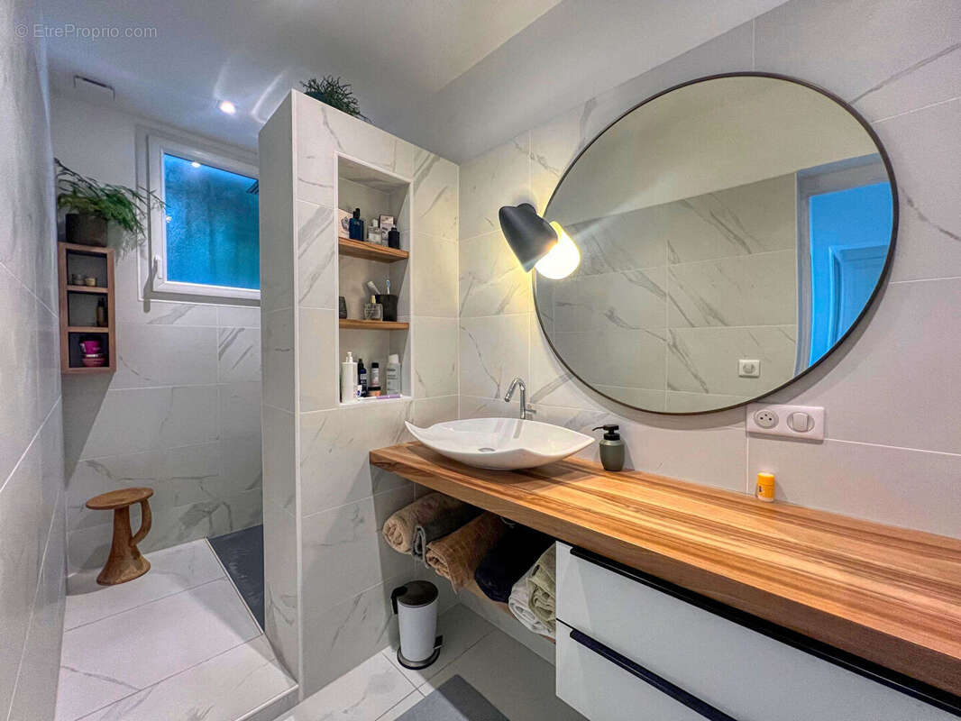 Royan - À 250 m de la plage du Chay - Magnifique appartement rénové avec soin - photo 18