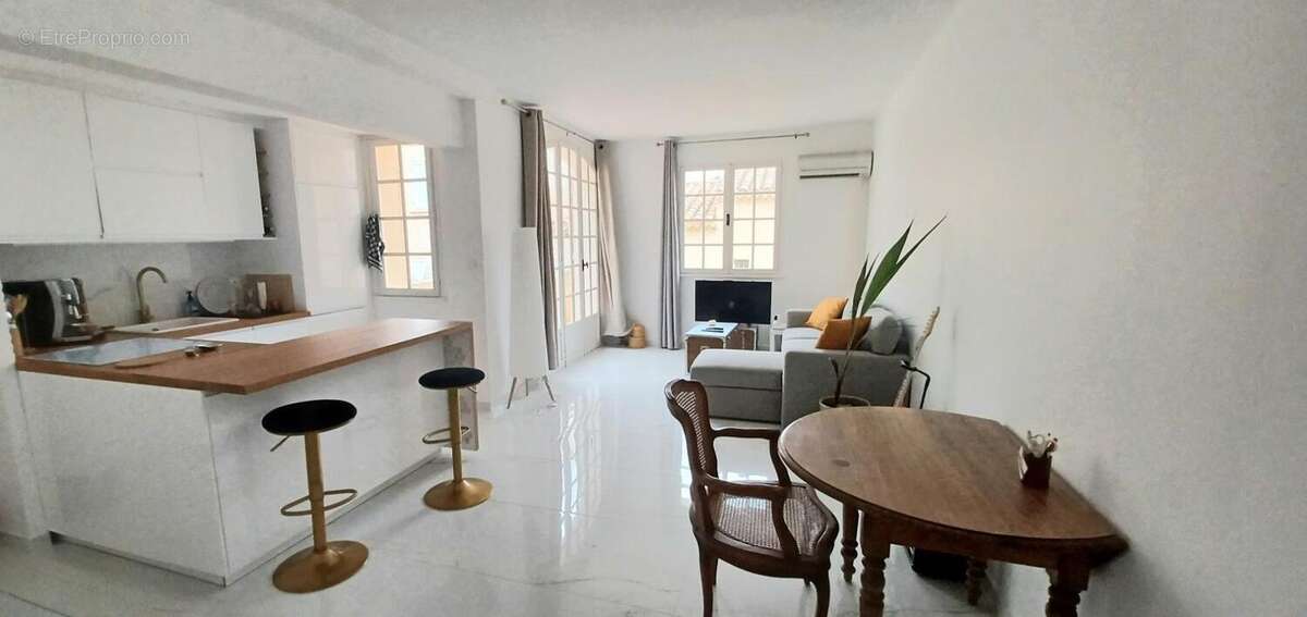 Appartement  47 m2 - A 200 mètres du port et de la plage de La Madrague - photo 2