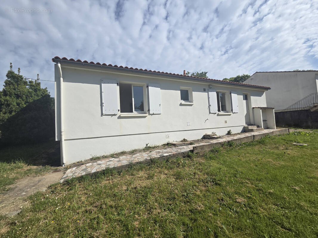 Maison à LES HERBIERS