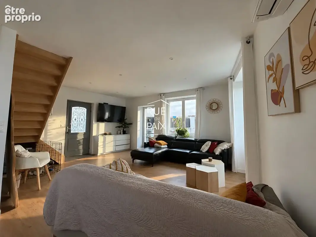 Maison de ville rénovée avec soin et prête à vous accueillir ! - photo 4