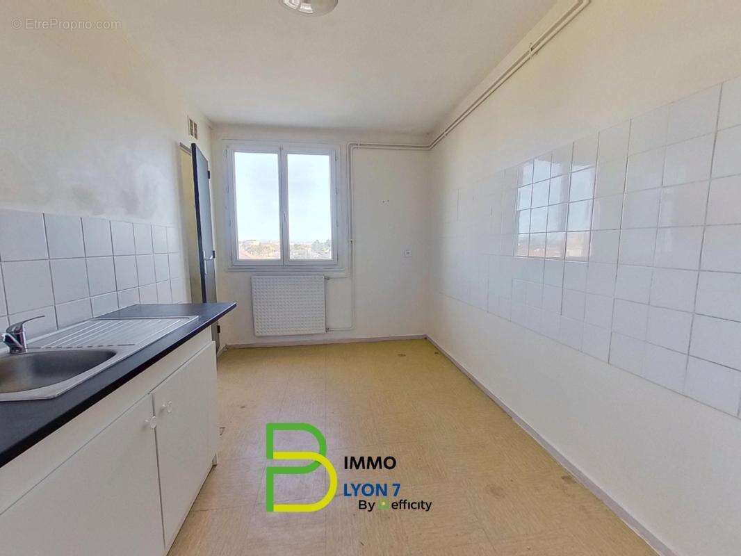 Appartement à MEYZIEU