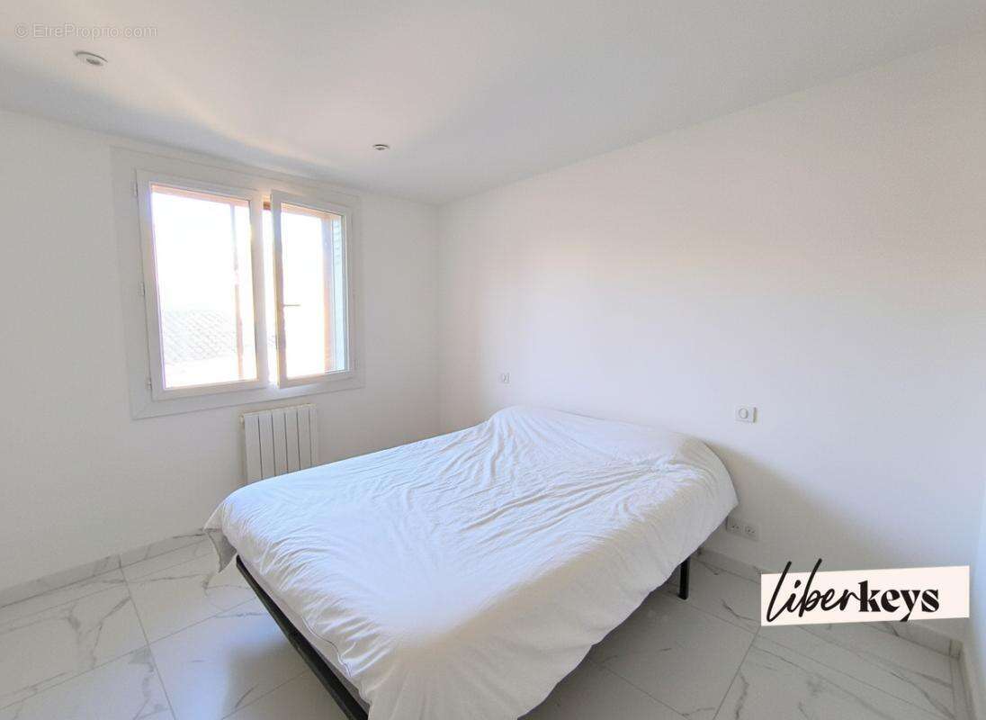 Appartement à CAUMONT-SUR-DURANCE