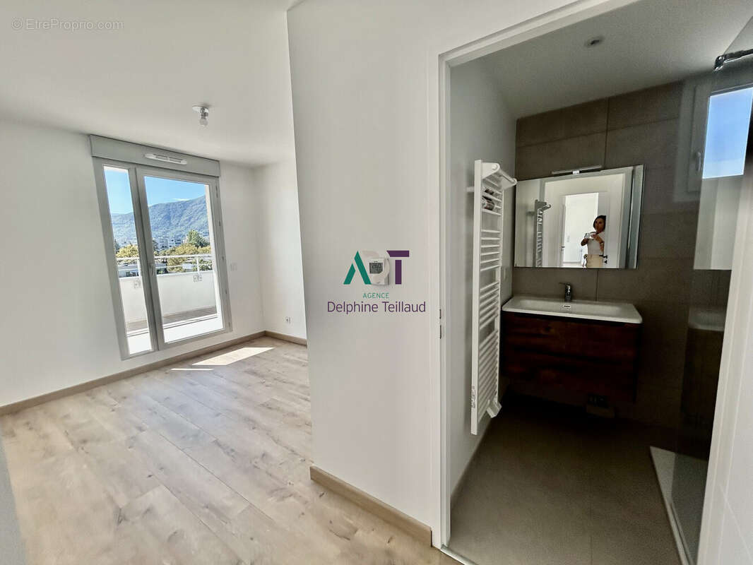 Appartement à MEYLAN