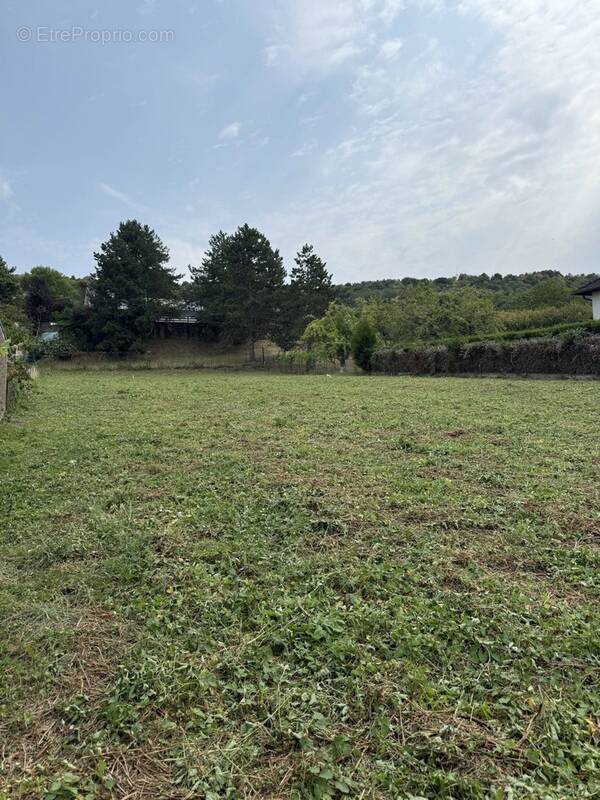 Terrain à CHAUSSOY-EPAGNY