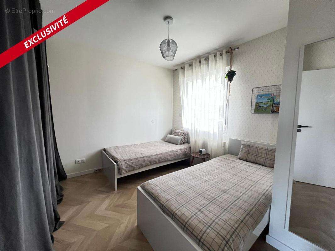 Maison à SAINT-MACAIRE-EN-MAUGES