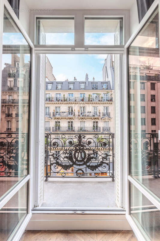 Appartement à PARIS-6E