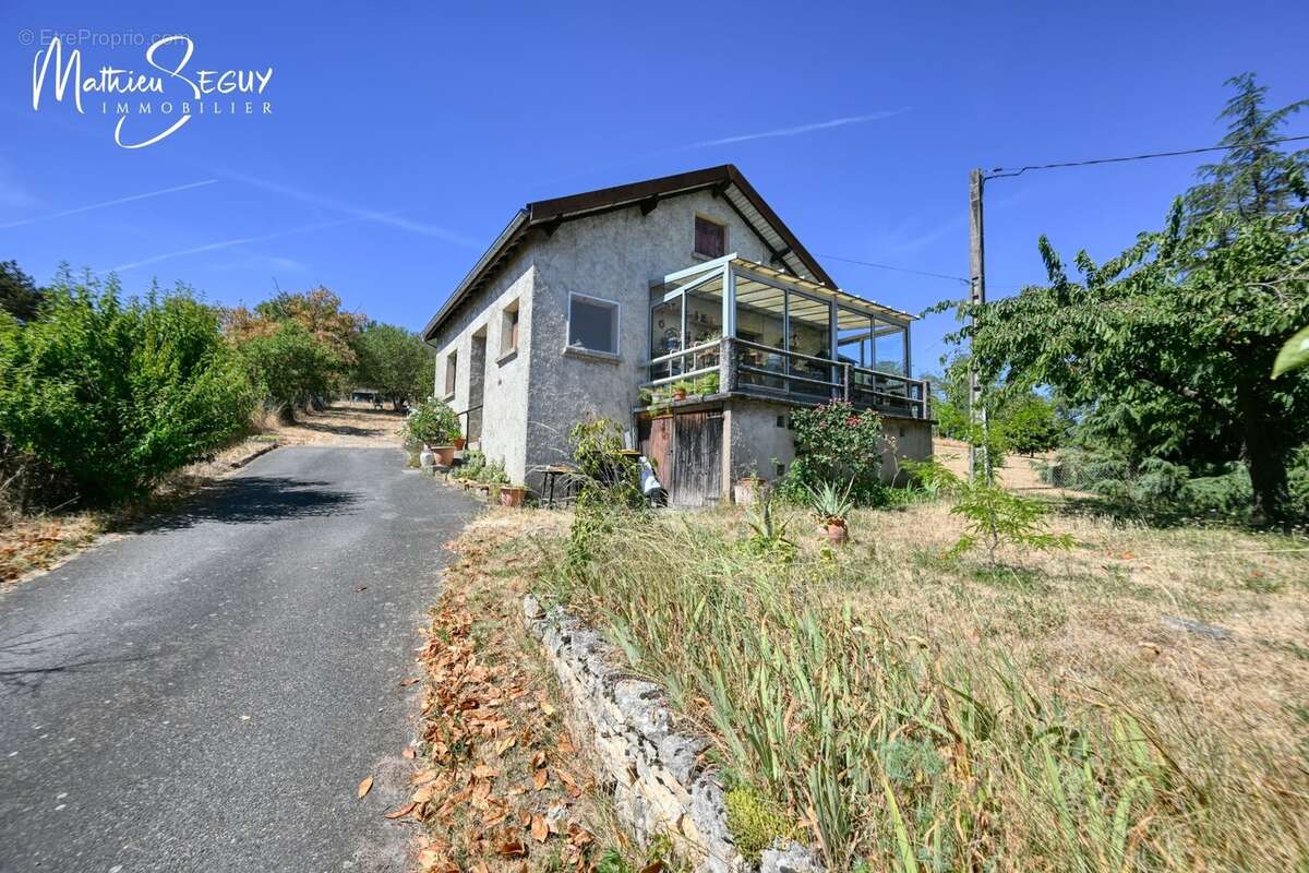 LENTILLY - Petite maison sur grand terrain avec vue - photo 26