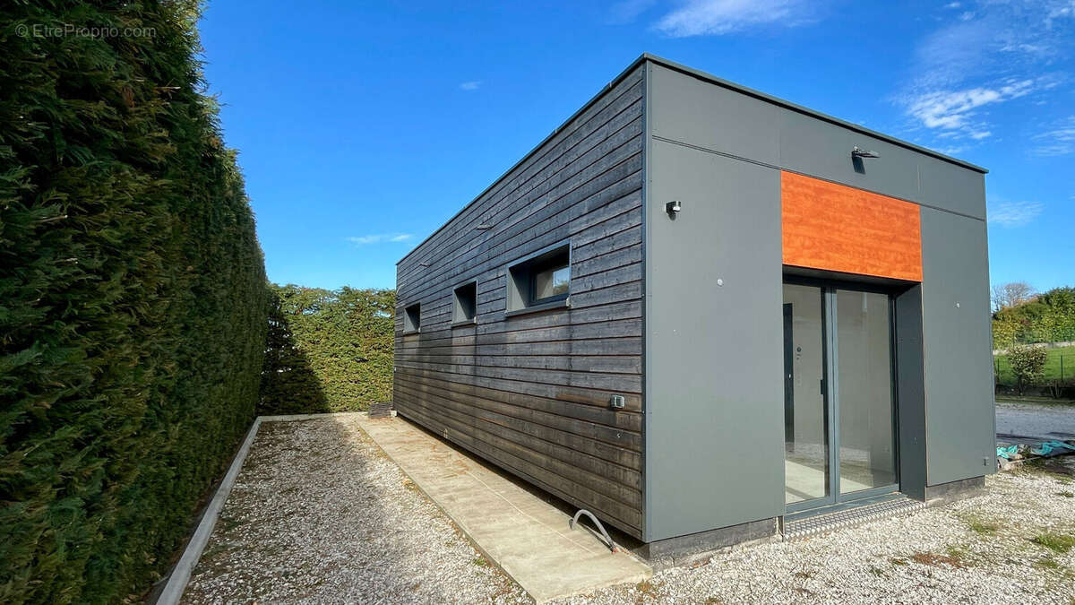 Maison à MONTAGNOLE