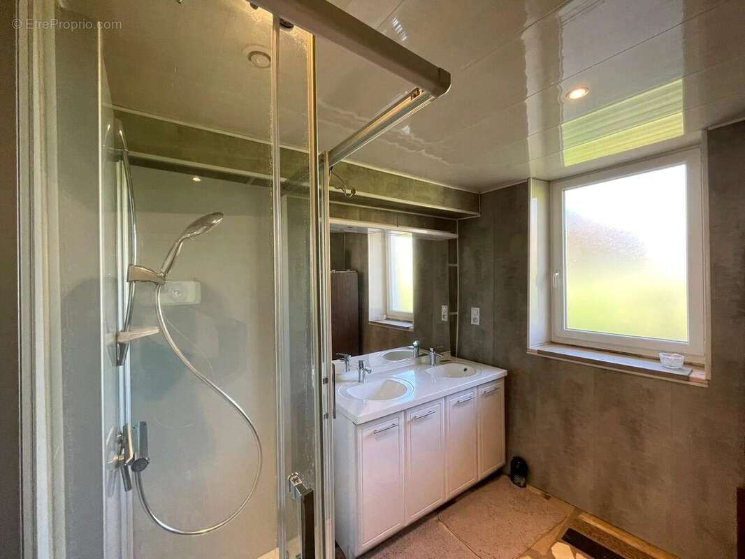 Maison à SAINT-RAMBERT-EN-BUGEY