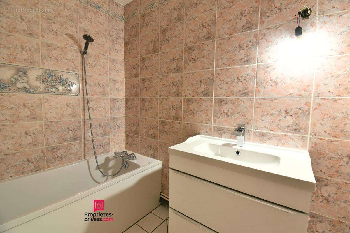 Appartement à SAINTE-FOY-LES-LYON