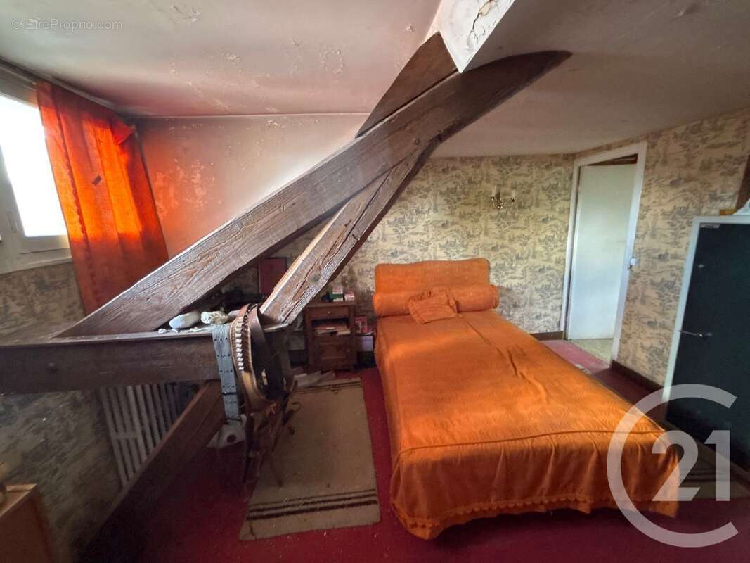 Maison à IVRY-LA-BATAILLE