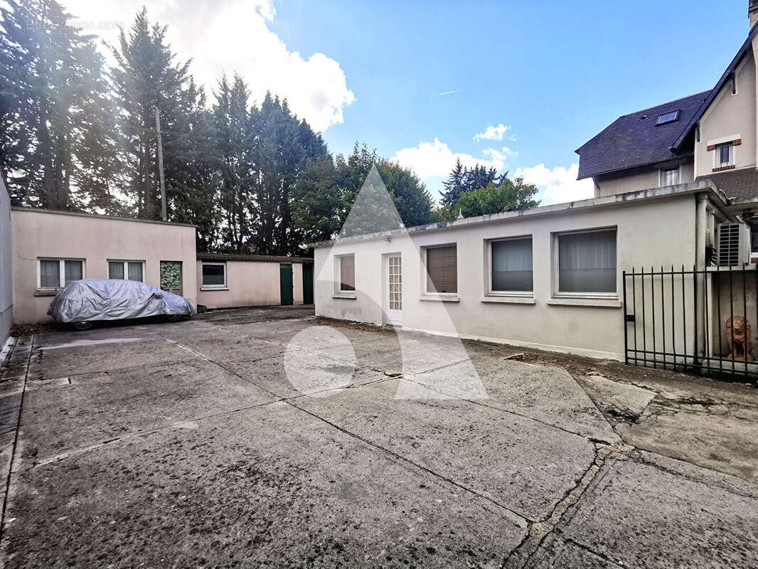 Maison à MONTIGNY-LES-CORMEILLES