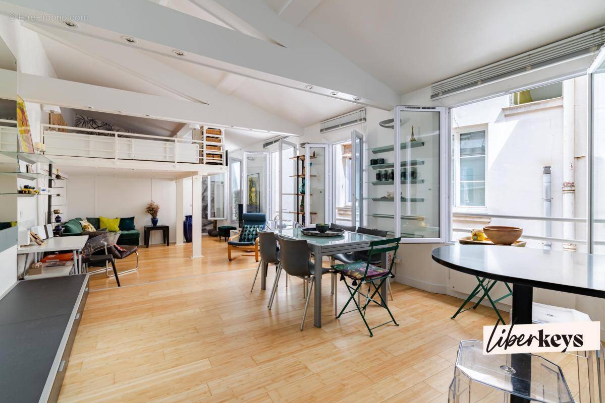 Appartement à PARIS-12E